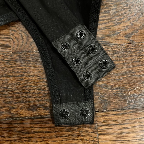 Cinq A Sept Portia black cold shoulder bodysuit XS - Picture 9 of 9